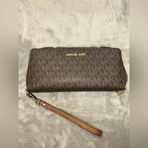 Michael Kors Wristlet